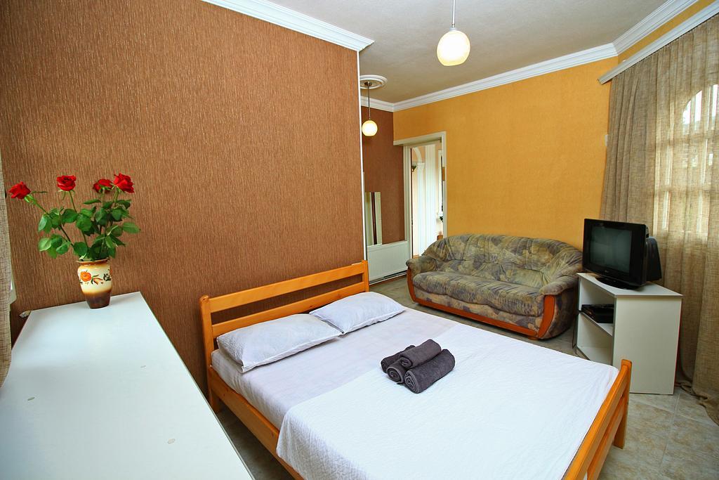 Babilina Hotel Tbilisi Buitenkant foto