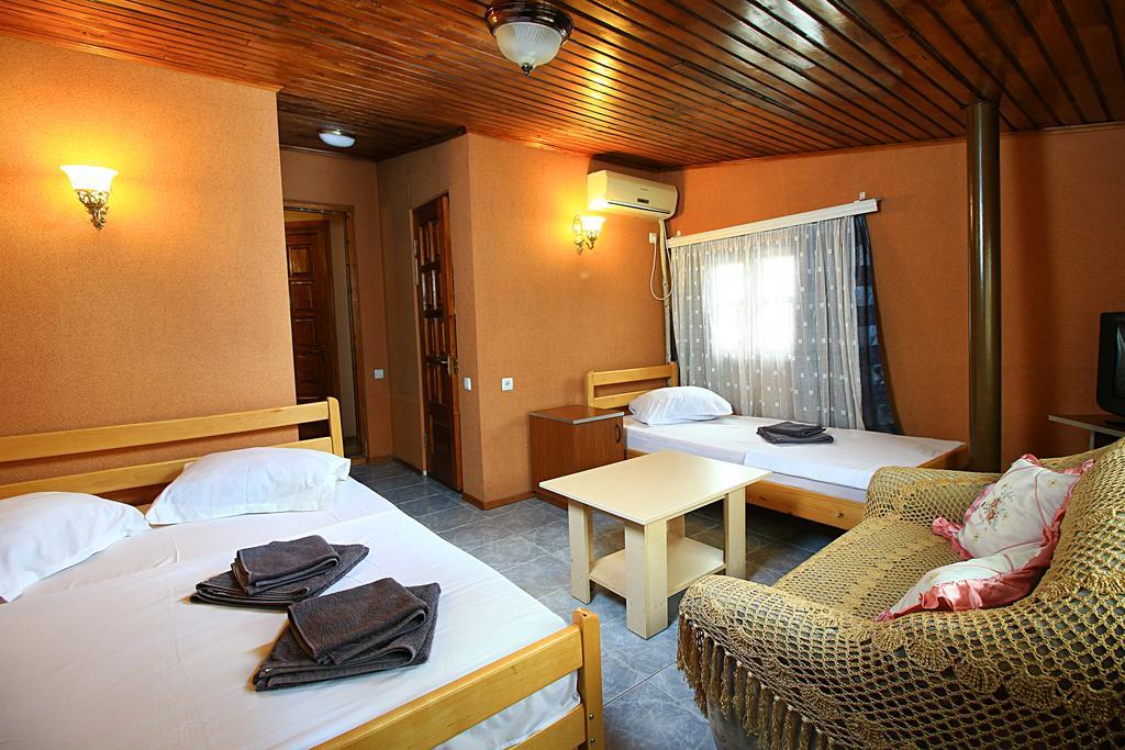 Babilina Hotel Tbilisi Buitenkant foto