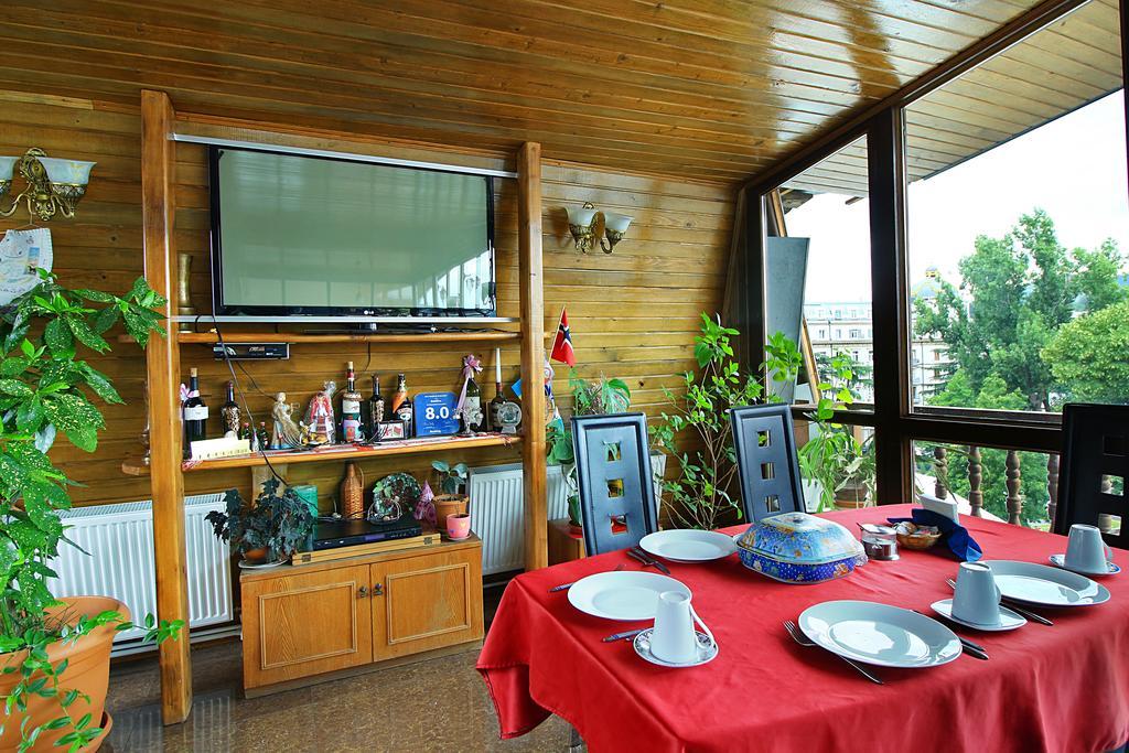 Babilina Hotel Tbilisi Buitenkant foto