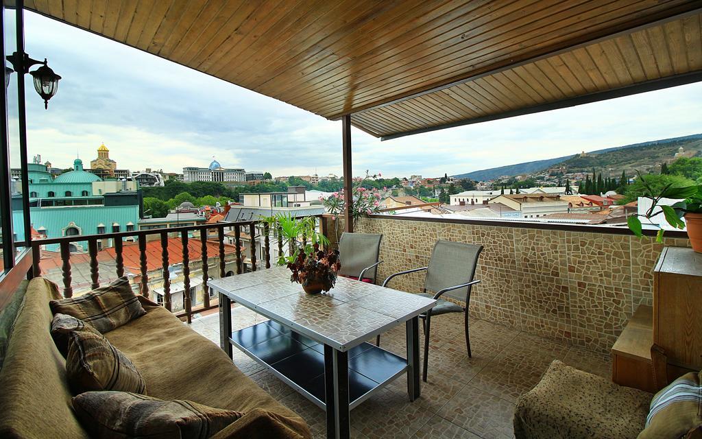 Babilina Hotel Tbilisi Buitenkant foto
