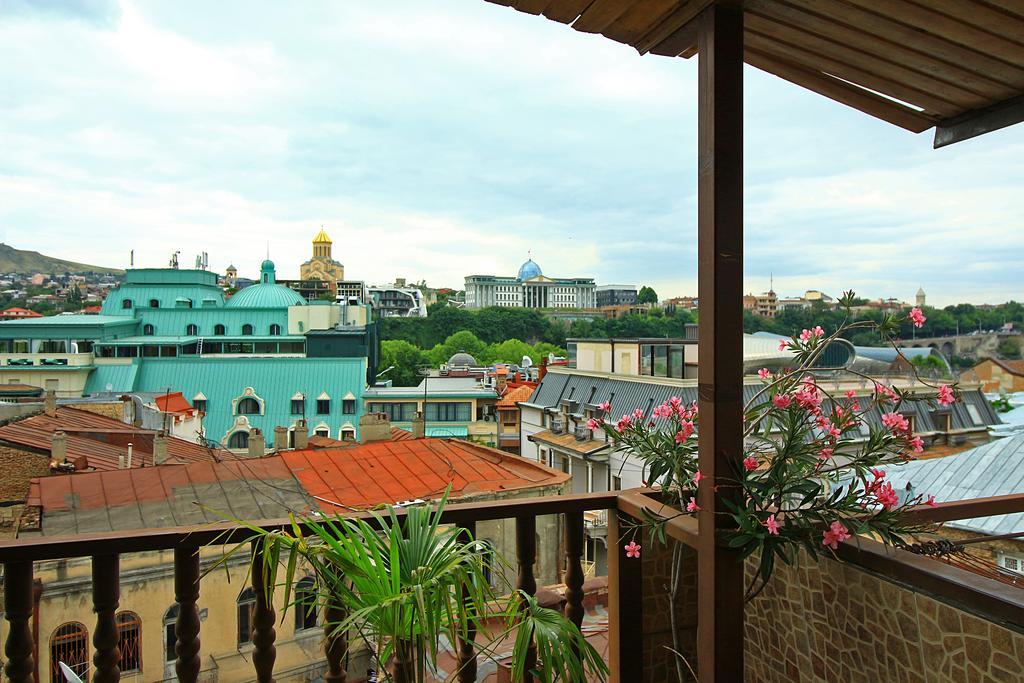 Babilina Hotel Tbilisi Buitenkant foto