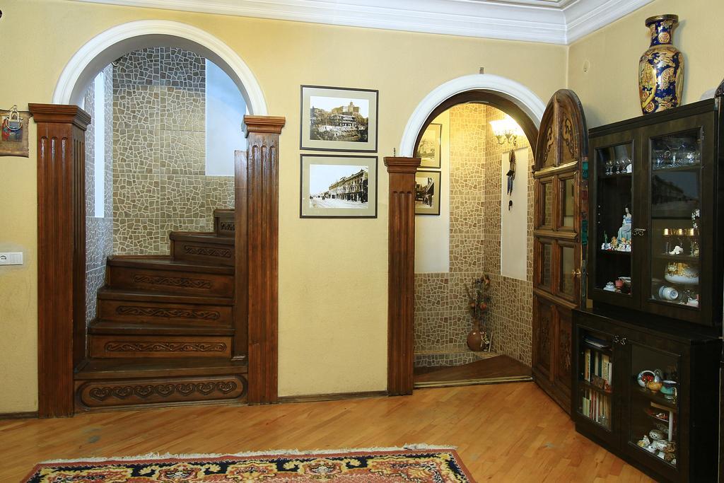 Babilina Hotel Tbilisi Buitenkant foto